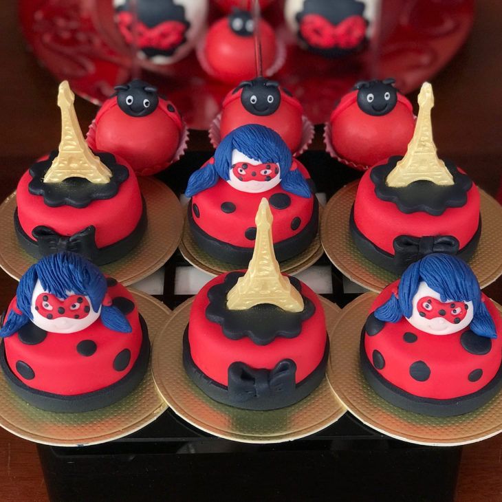 Lady Bug Cat Cup Cakes V1