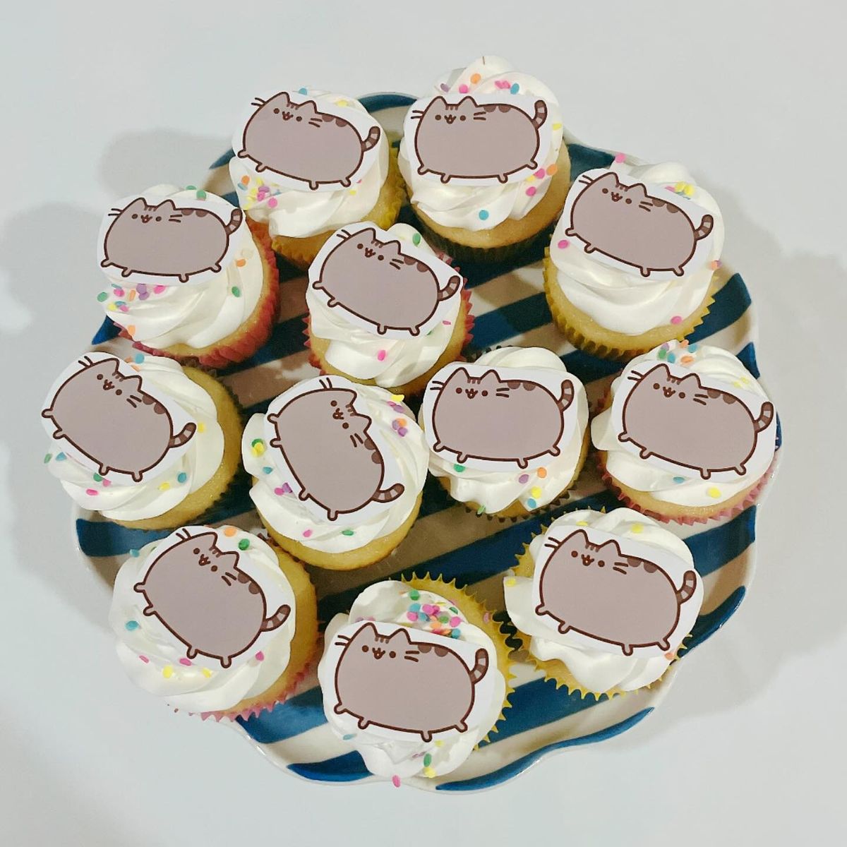 Pusheen the Cat Cup Cakes V3