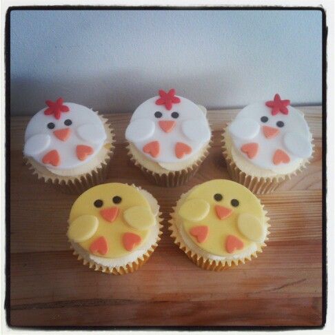 Hen Cup Cakes V5