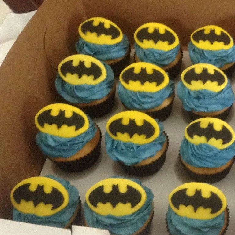 Batman Cup Cakes V4