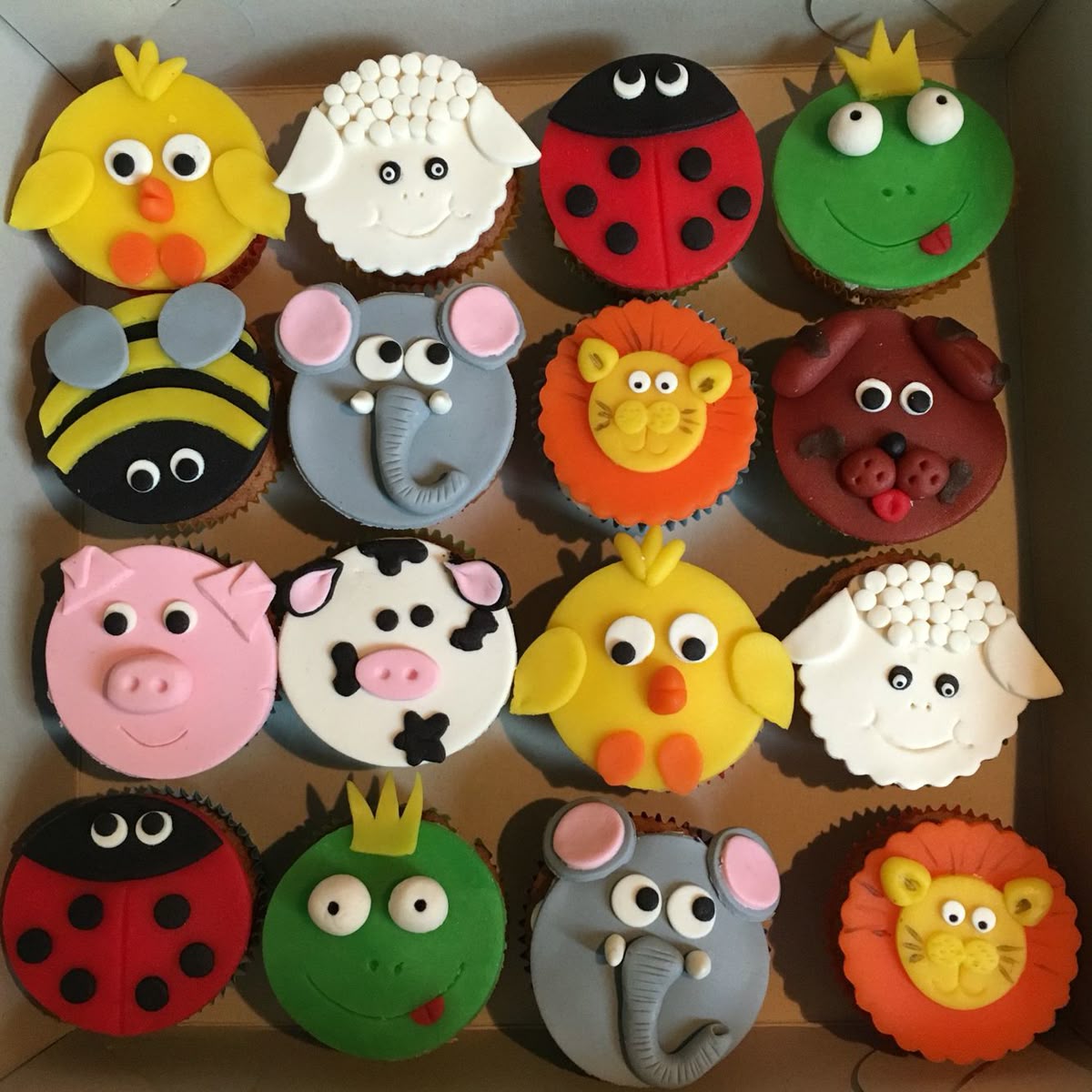Animal Theme Cup Cakes V4