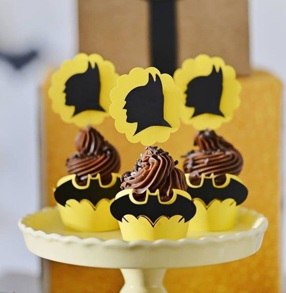 Batman Cup Cakes V2