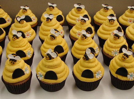 BEE Cup Cakes V4