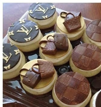 Louis Vuitton Cup Cakes V5