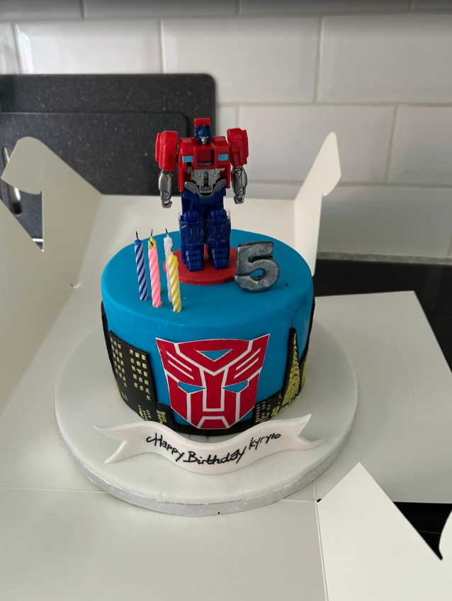 Transformer Cake – The Cake Daddy