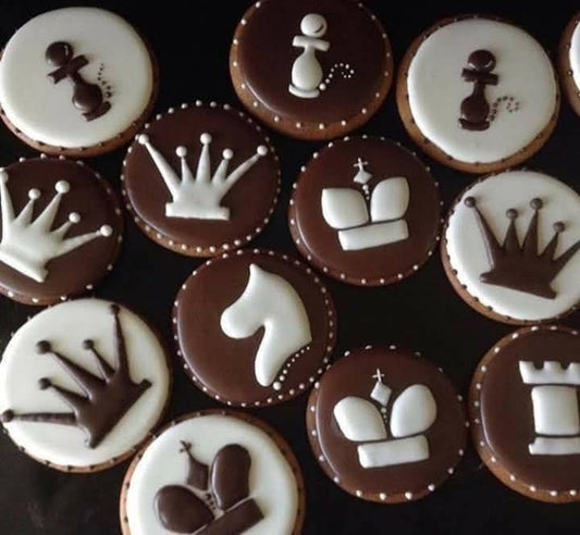 Chess Cup Cakes V8