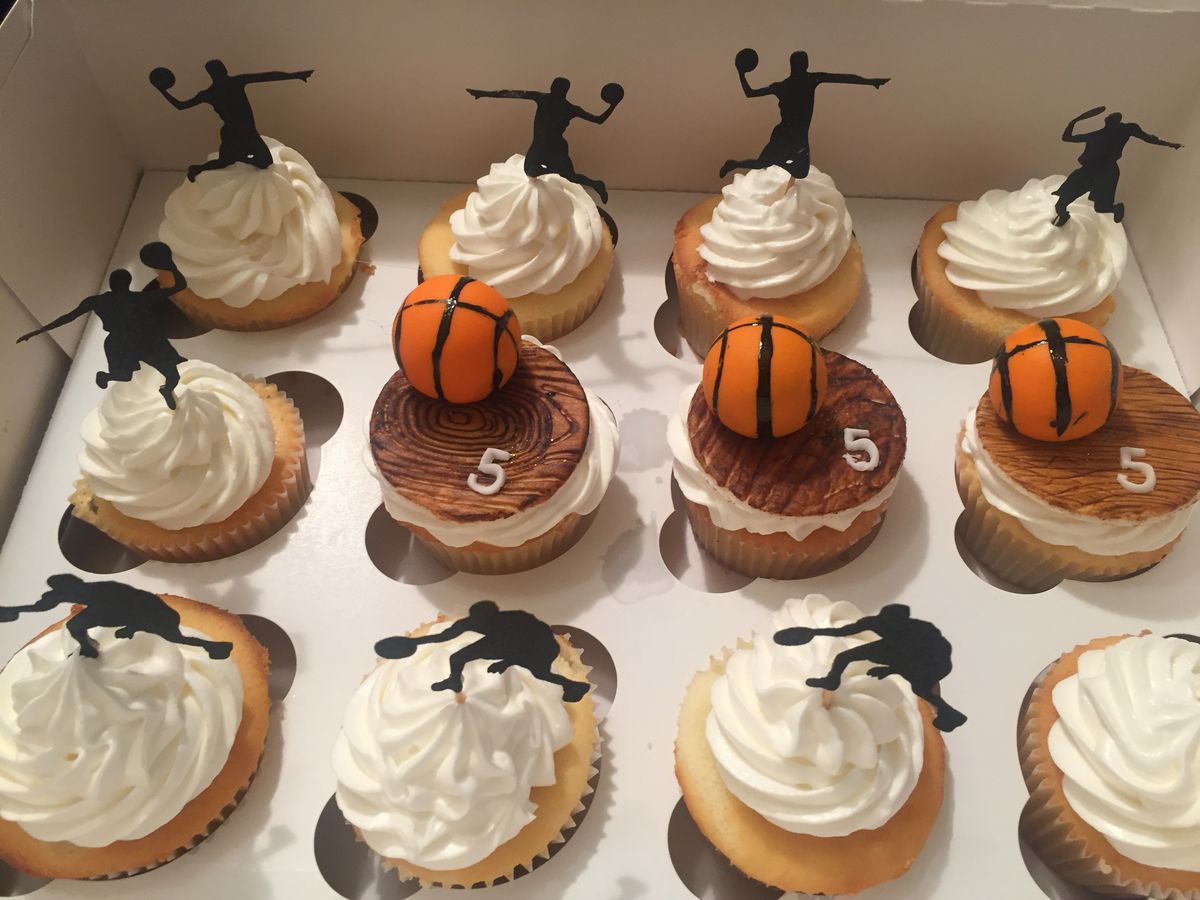 Basketball Cup Cakes V10